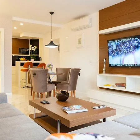 Luxury Mr. Perfect Lejlighed *